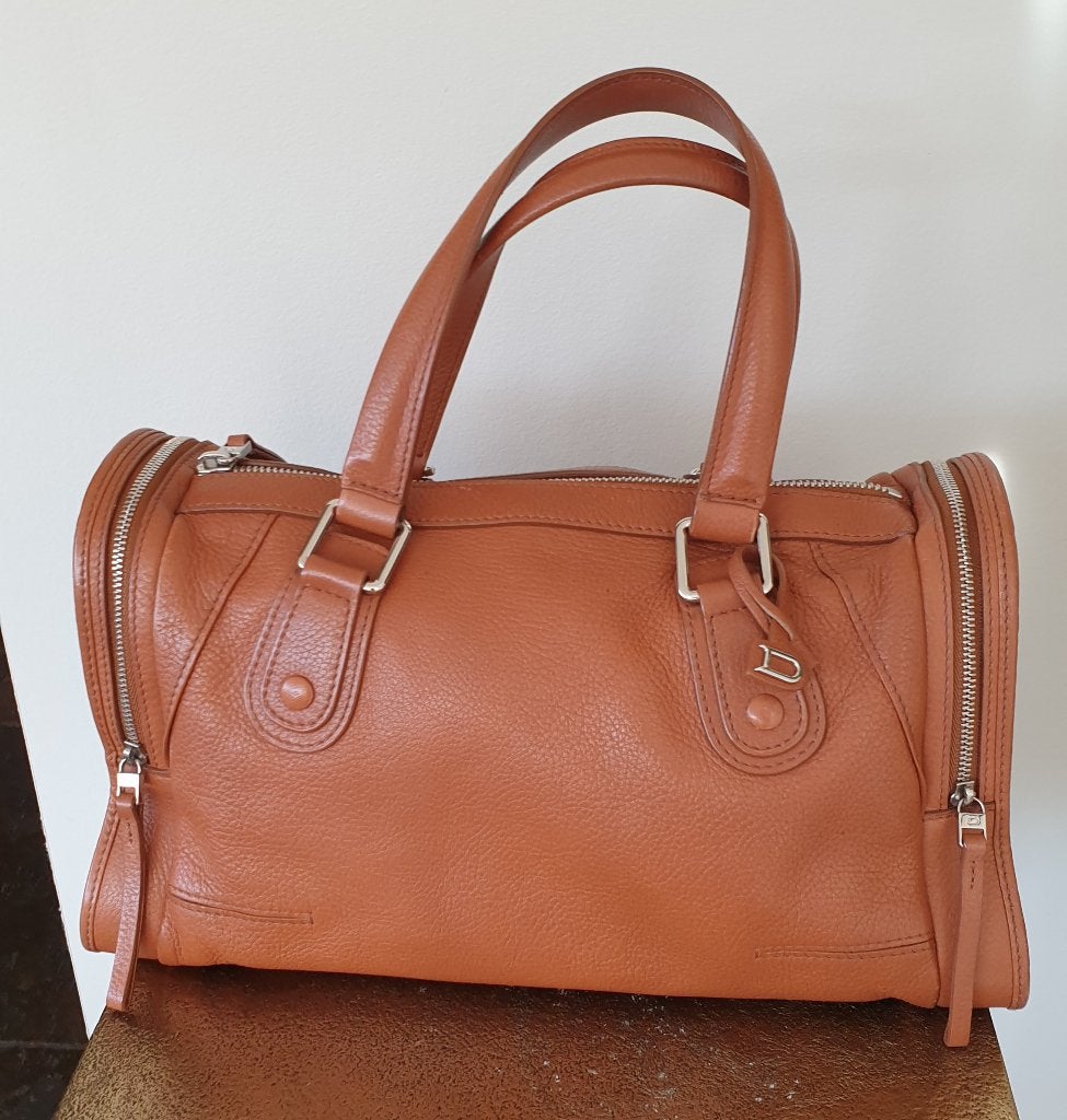 DELVAUX, Sunday - GALLOP, Enlèvement
