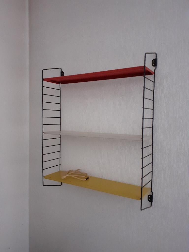 Tomado boekenrekje boekenplank, Huis en Inrichting, Ophalen