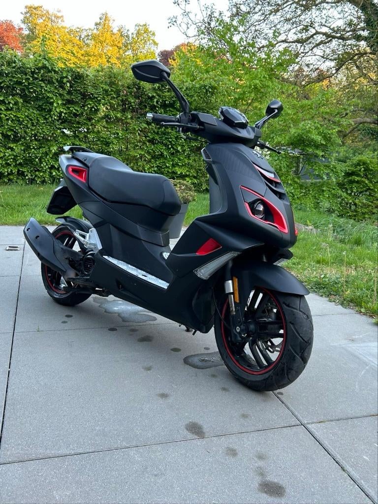 Peugeot speedfight 4, Vélos & Vélomoteurs, Scooters | Peugeot, Comme neuf, Speedfight, Classe B (45 km/h), Essence, Enlèvement
