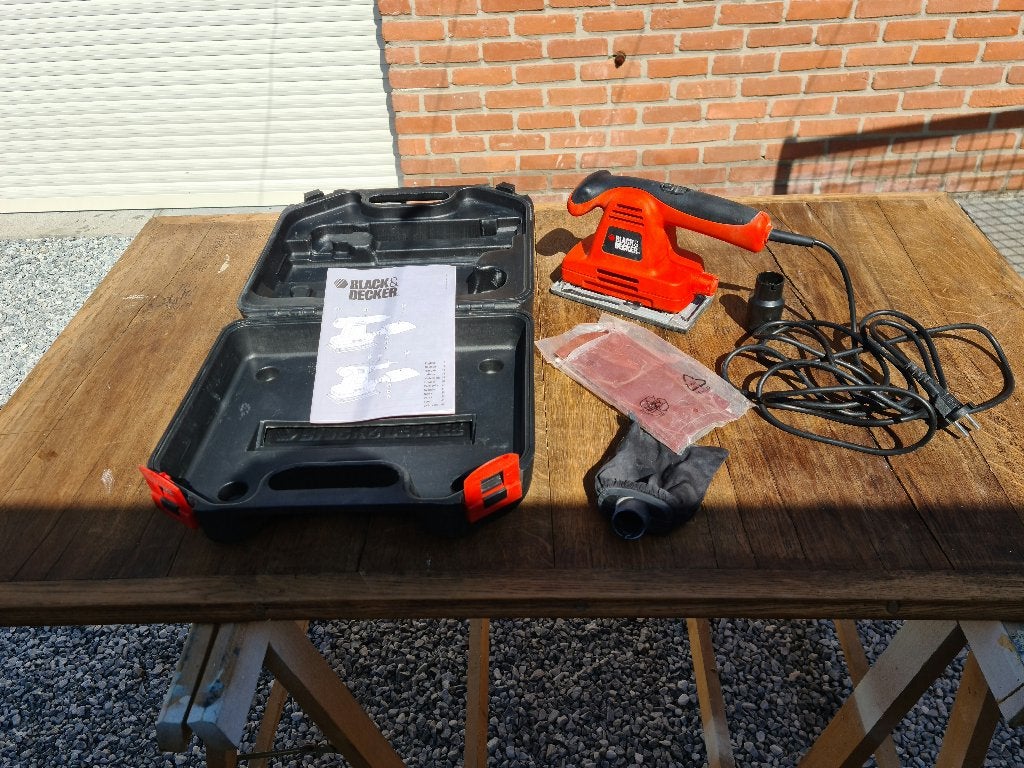 vlakschuurmachine Black & Decker, Doe-het-zelf en Bouw, Gereedschap | Schuurmachines, Ophalen, Gebruikt, Minder dan 600 watt, Vlakschuurmachine