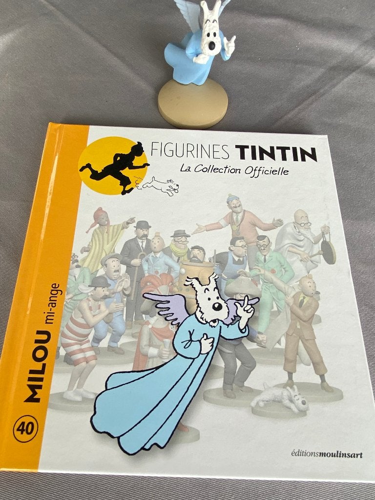 Kuifje beeldje Bobbie/Milou als engeltje nr. 40 met boekje, Ophalen of Verzenden, Kuifje, Zo goed als nieuw, Beeldje of Figuurtje