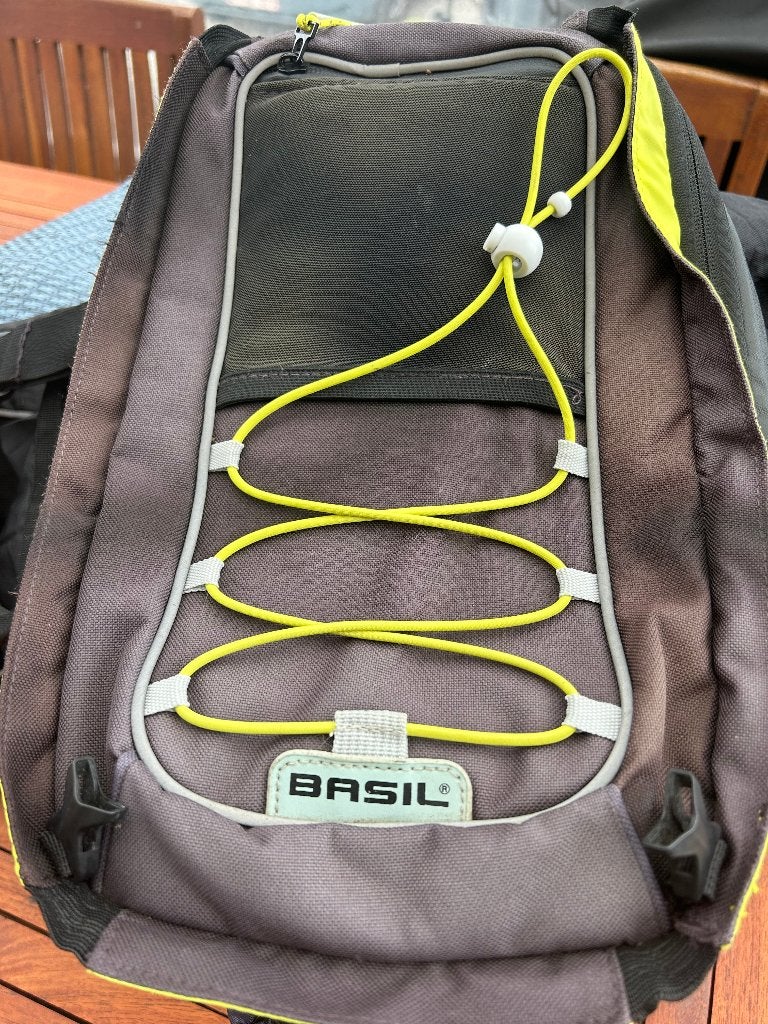 A VENDRE SACOCHE VELO  BASILE, Vélos & Vélomoteurs, Enlèvement, Comme neuf, Autre