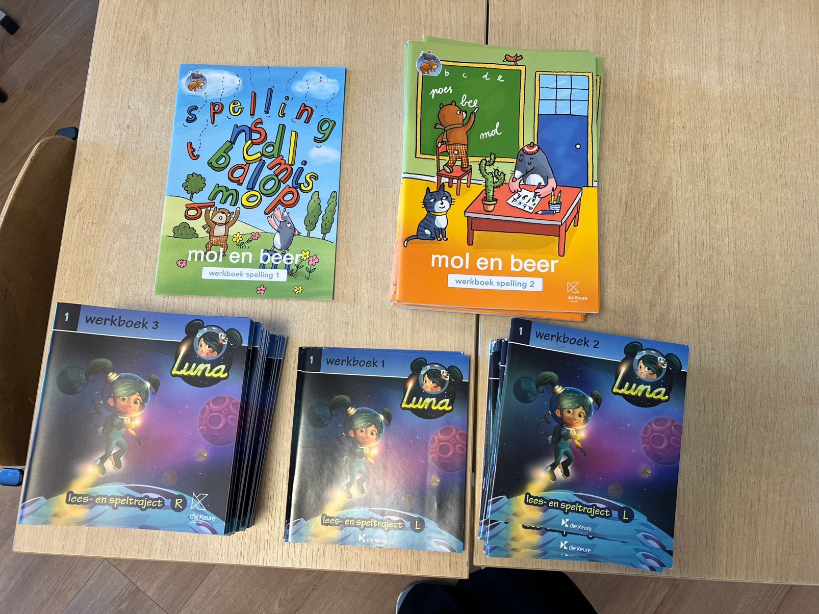 Lees, - en schrijfboeken eerste leerjaar, Boeken, Ophalen, Zo goed als nieuw