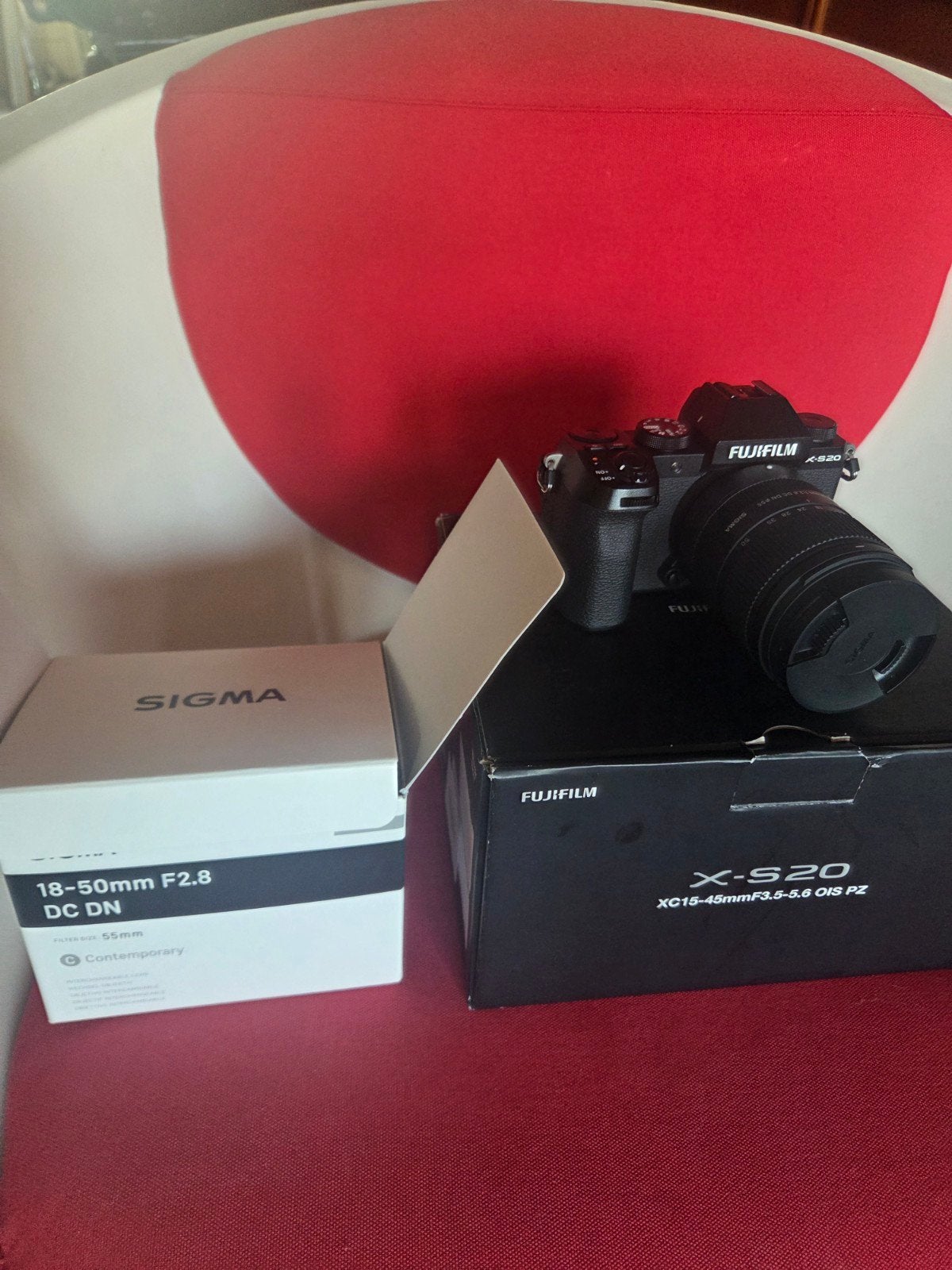 Fujifilm xs20 Sigma 18-50 jamais utilisè dans la boites, Enlèvement ou Envoi