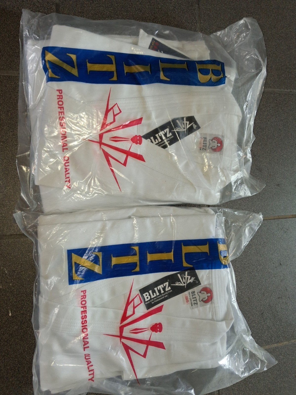 2 outfits voor Aikido maat 185. 10 euro per pak. Nieuw, Sport en Fitness, Vechtsporten en Zelfverdediging, Ophalen, Aikido