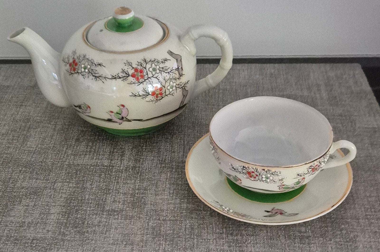 Japanse theepot met kop en schotel – Eierschaalporselein, Ophalen