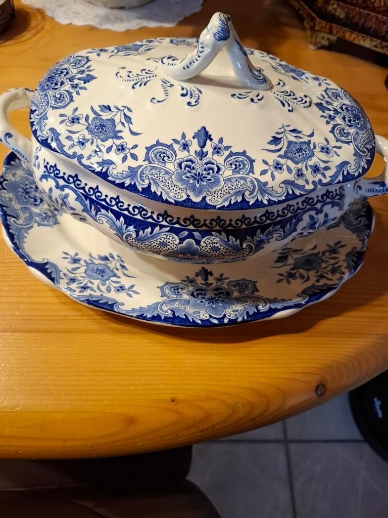 Schaal met  ovale bord, Enlèvement