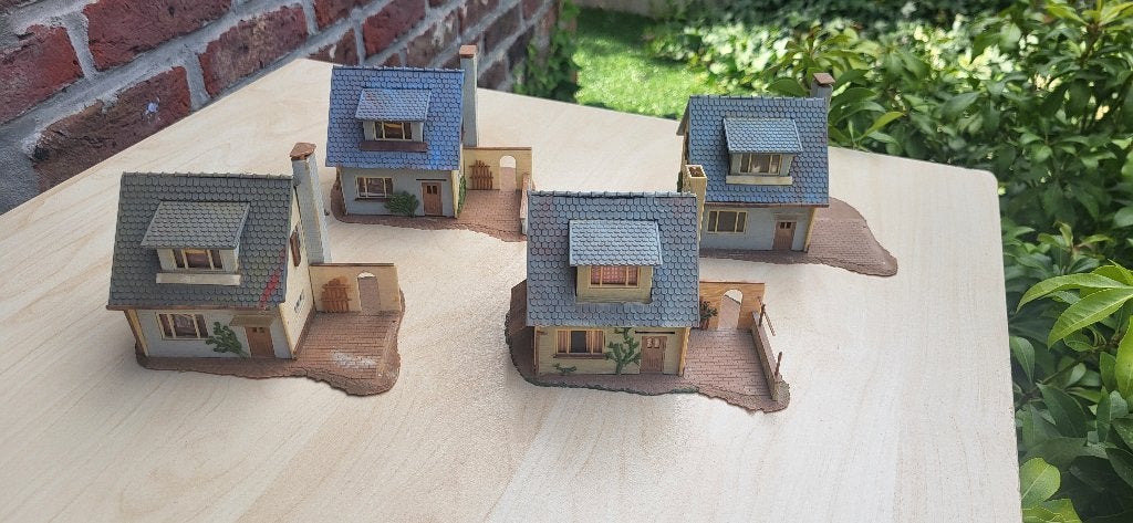 set met 4 stuks mooie faller H0 dorpshuisjes, Hobby & Loisirs créatifs, Trains miniatures | HO, Utilisé, Pont, Tunnel ou Bâtiment