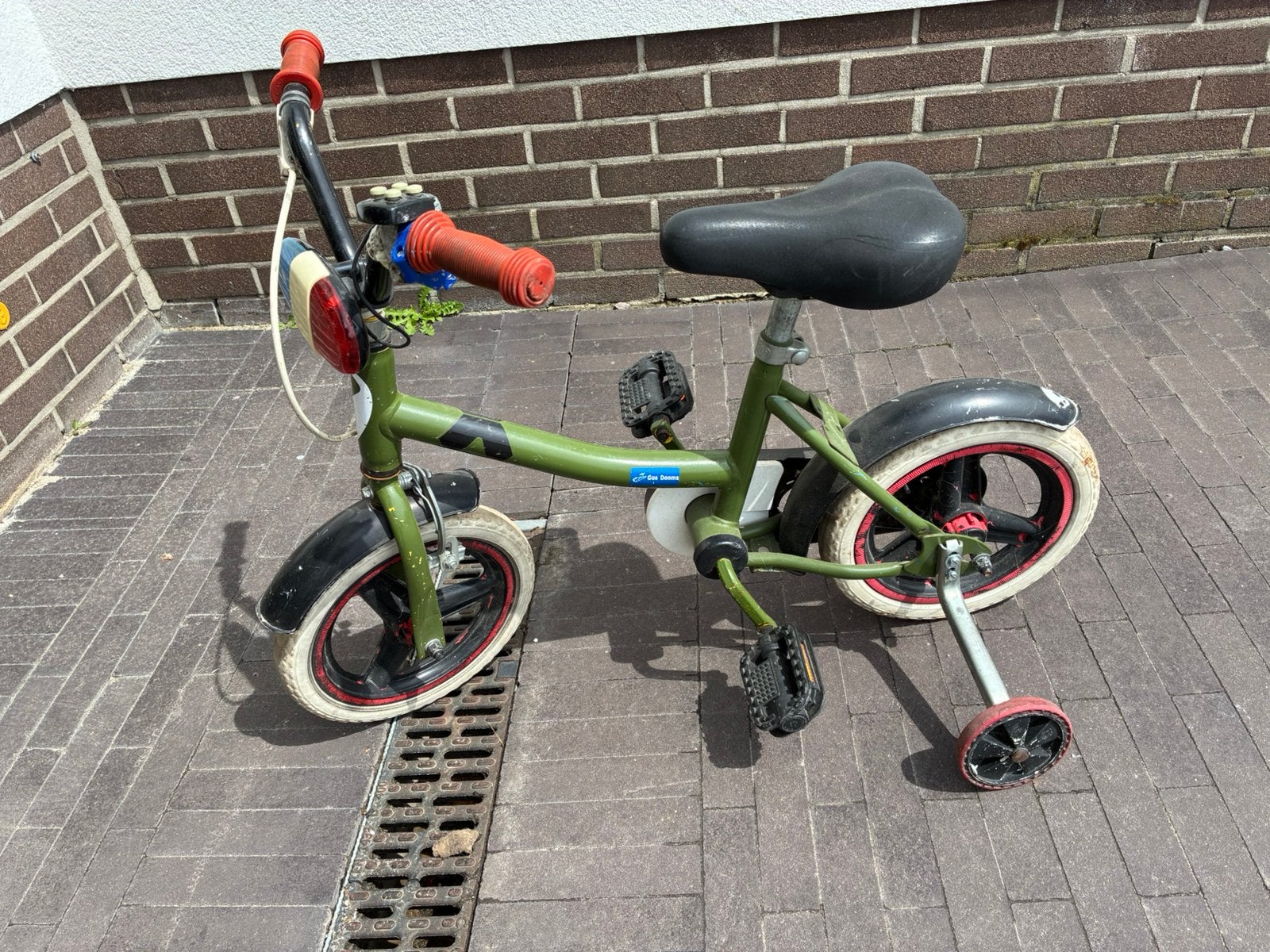 Kinderfiets met zijwieltjes en sirenes, Vélos & Vélomoteurs, Enlèvement, Stabilisateurs