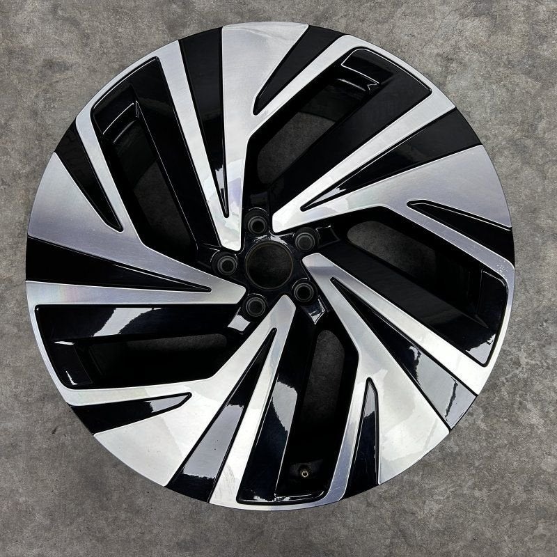 21 inch originele Narvik (achter) velg Volkswagen ID.4 11A60, Autos : Pièces & Accessoires, -, 21 pouces, Pneu(s), Utilisé