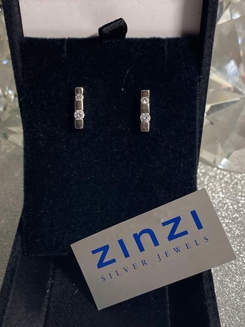 Mooie Zinzi oorbellen, Handtassen en Accessoires, Met kristal, Verzenden, Nieuw, Knopjes of Stekers