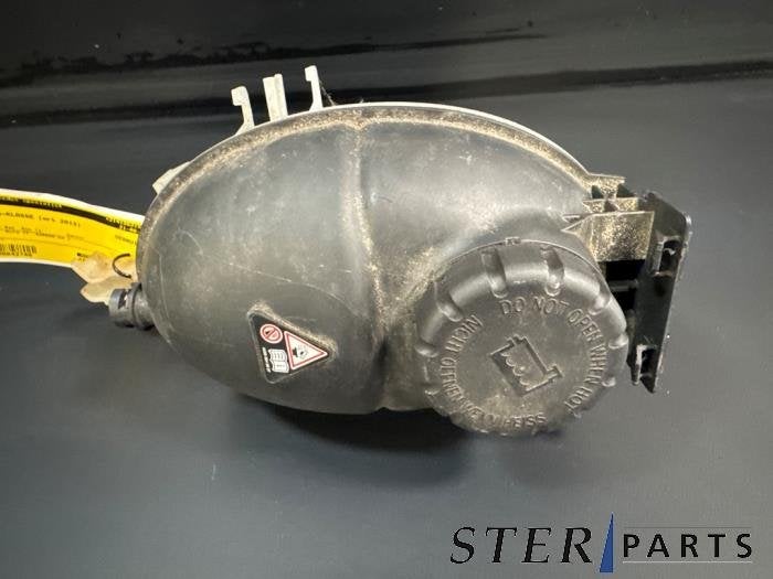 Réservoir d'expansion d'un Mercedes CLS-Klasse, 3 mois de garantie, Utilisé, -, -
