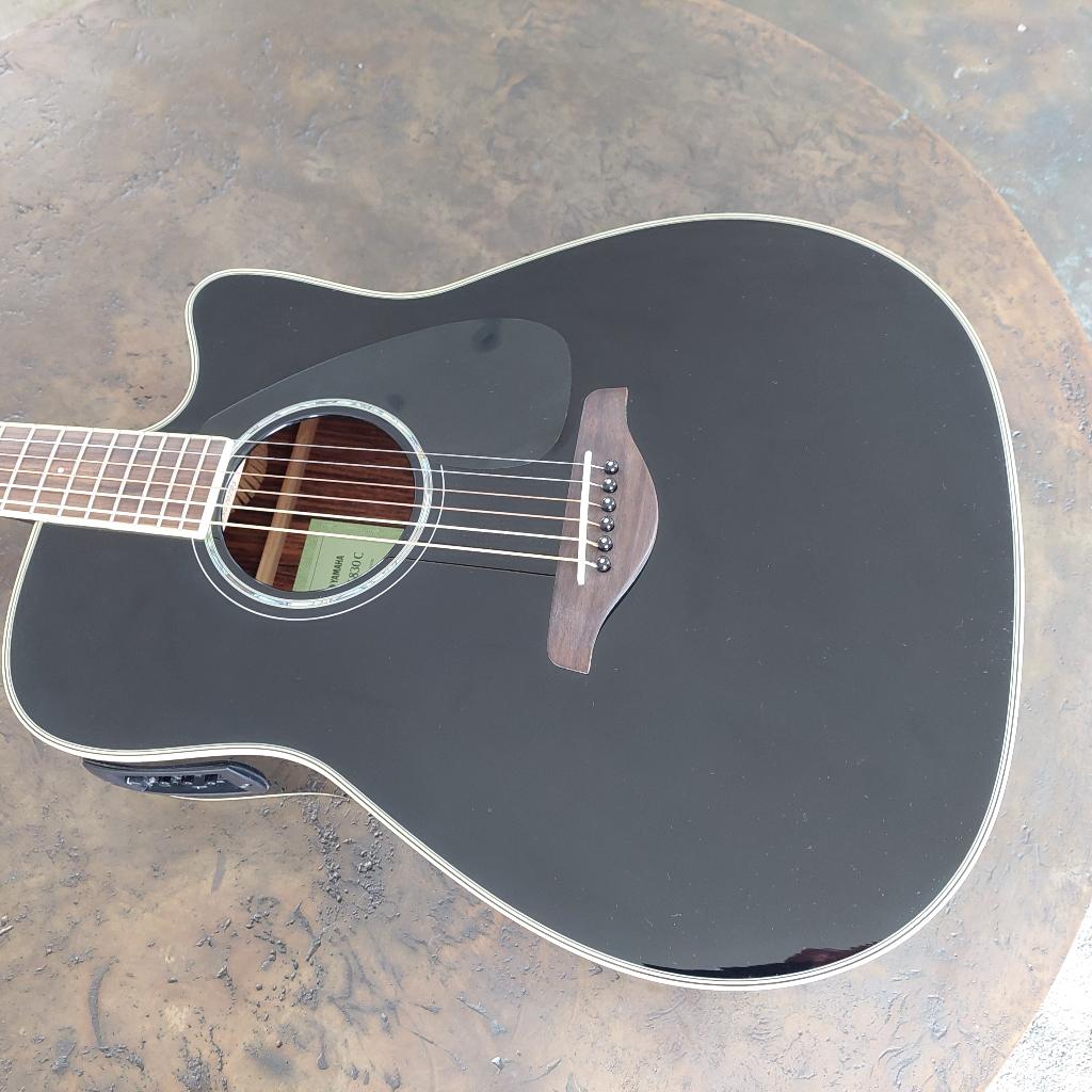 Akoestische gitaar Yamaha FGX830C, Ophalen, Zo goed als nieuw, Western- of Steelstringgitaar