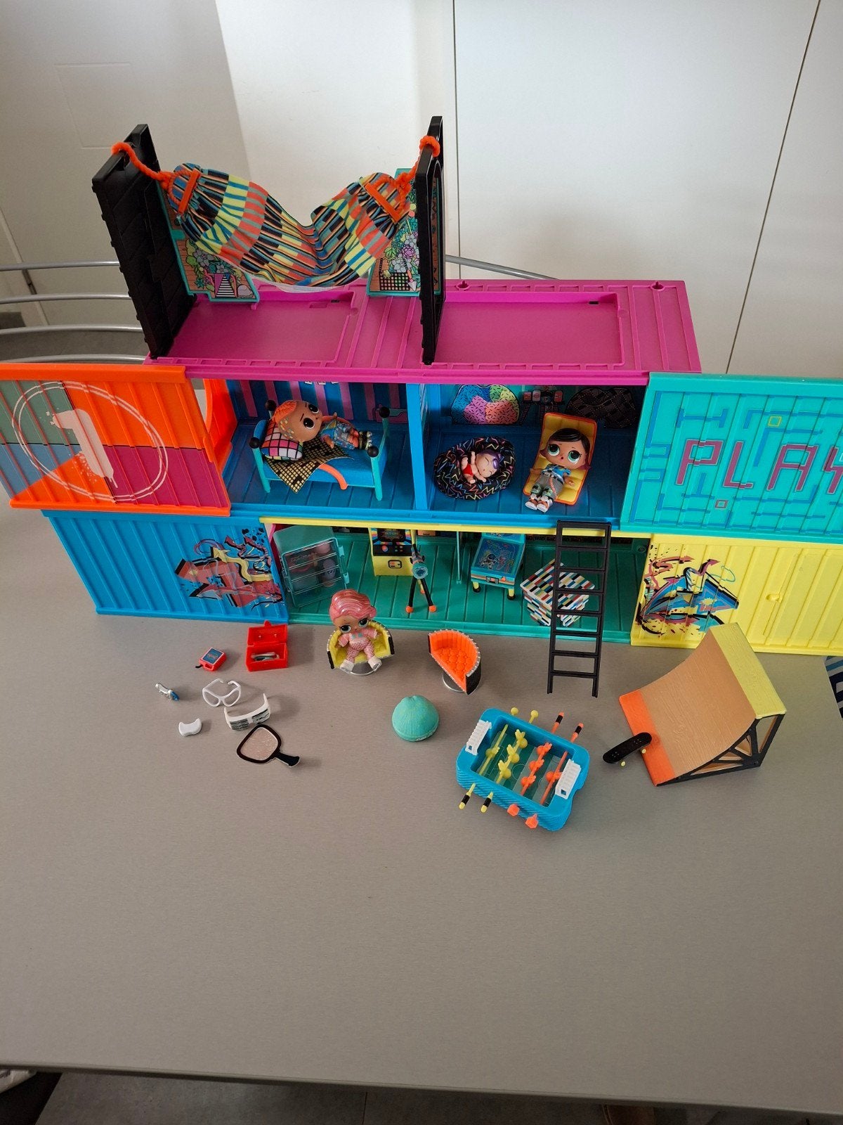 l.o.l. surprise clubhouse met doos, Kinderen en Baby's, Ophalen, Zo goed als nieuw, Poppenhuis