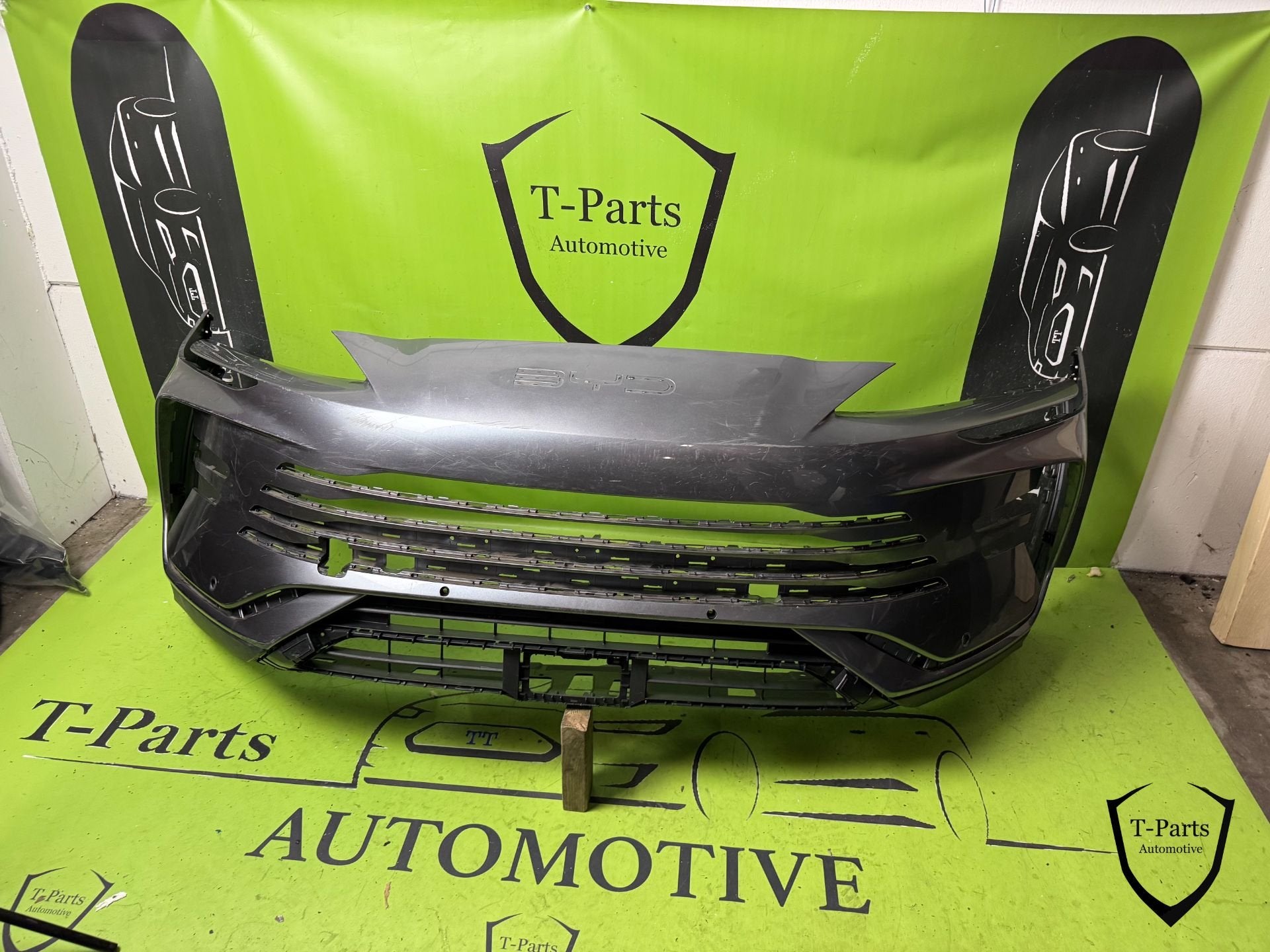 byd seal u voorbumper bumper, Info@fabrikant.eu, Fabrikantstraat 1
1000 AA  Amsterdam, NL, Bumper, Fabrikant BV