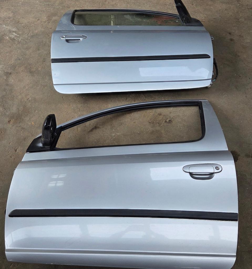 Toyota yaris, Avant, Toyota, Porte