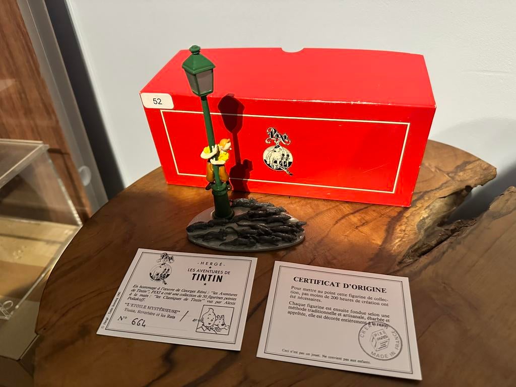 Tintin le reverbere, Enlèvement ou Envoi, Tintin, Neuf, Statue ou Figurine