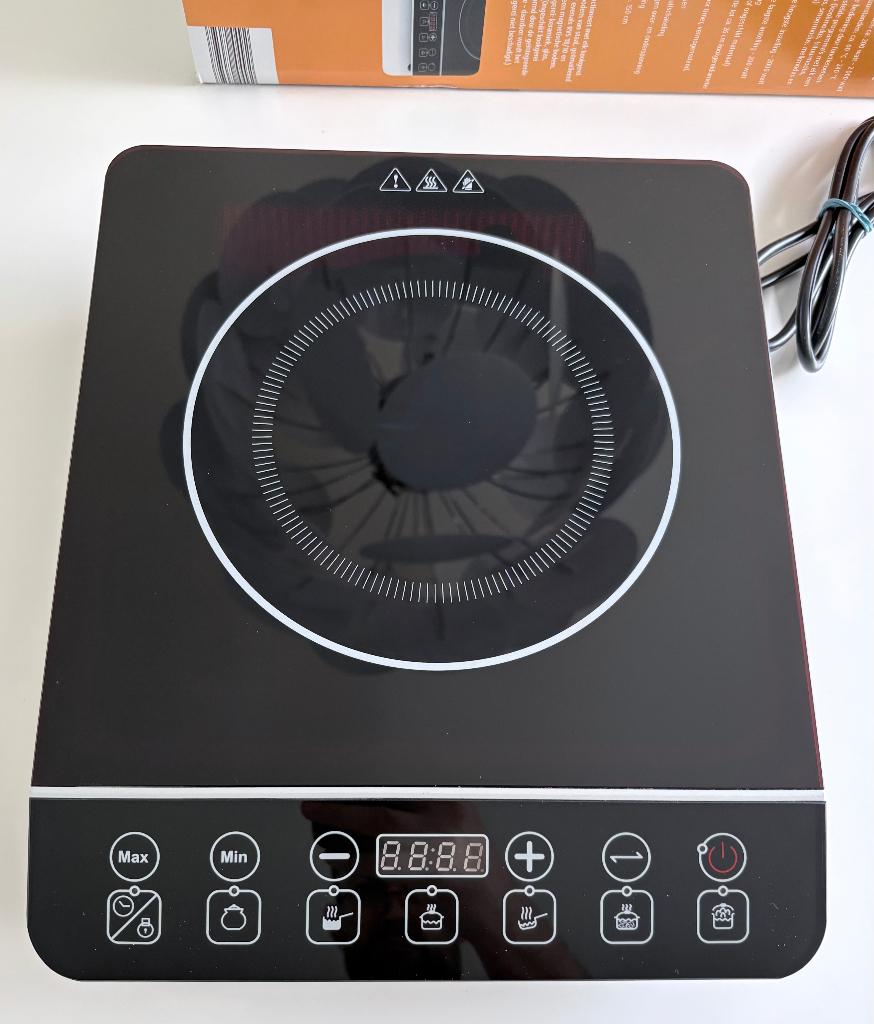 Cuisinière à induction Quigg 2000W autoportante, Electroménager, Tables de cuisson, Neuf, Autoportant, 3 zones de cuisson ou moins