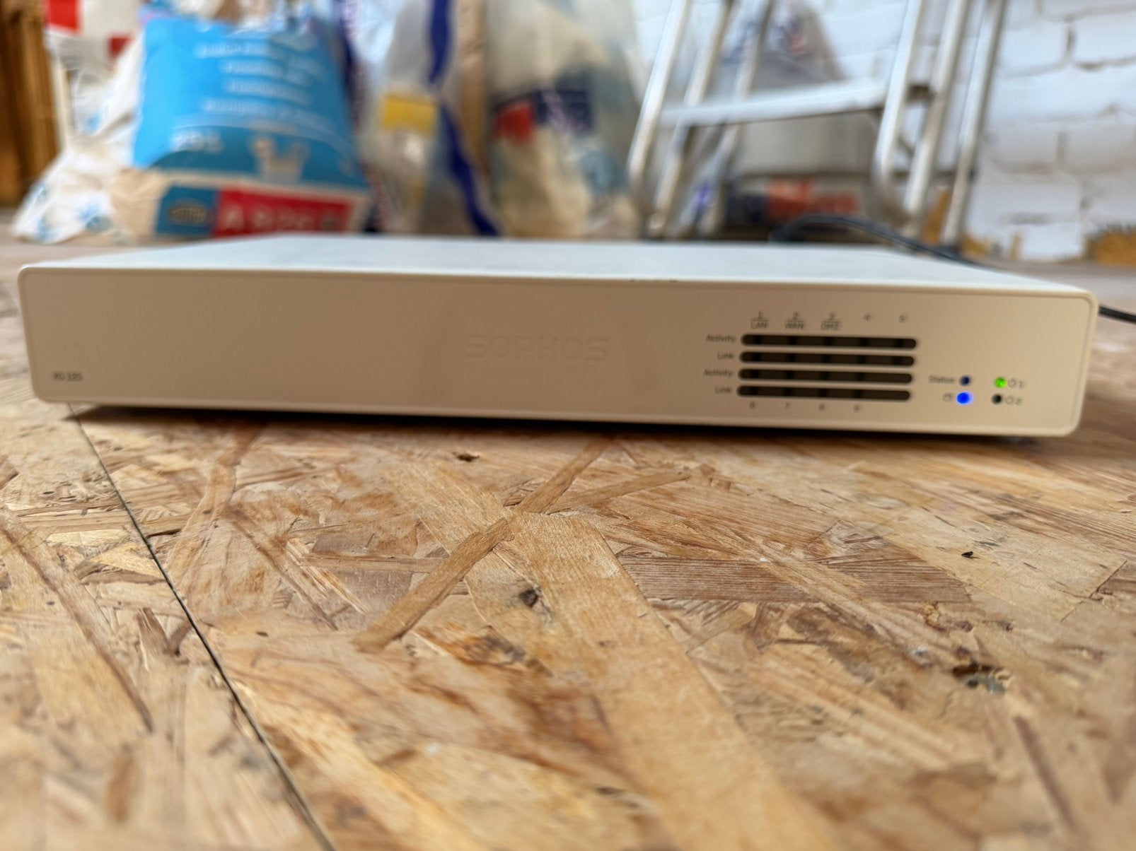Sophos XG 125 Rev.3, Computers en Software, Netwerk switches, Ophalen of Verzenden, Gebruikt