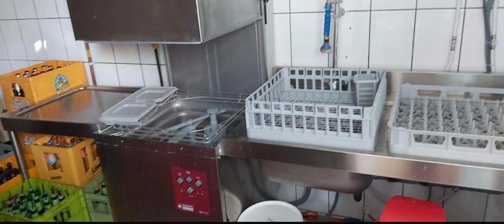 Afwasmachine horeca Wasstraat, Ophalen, Wassen en Drogen