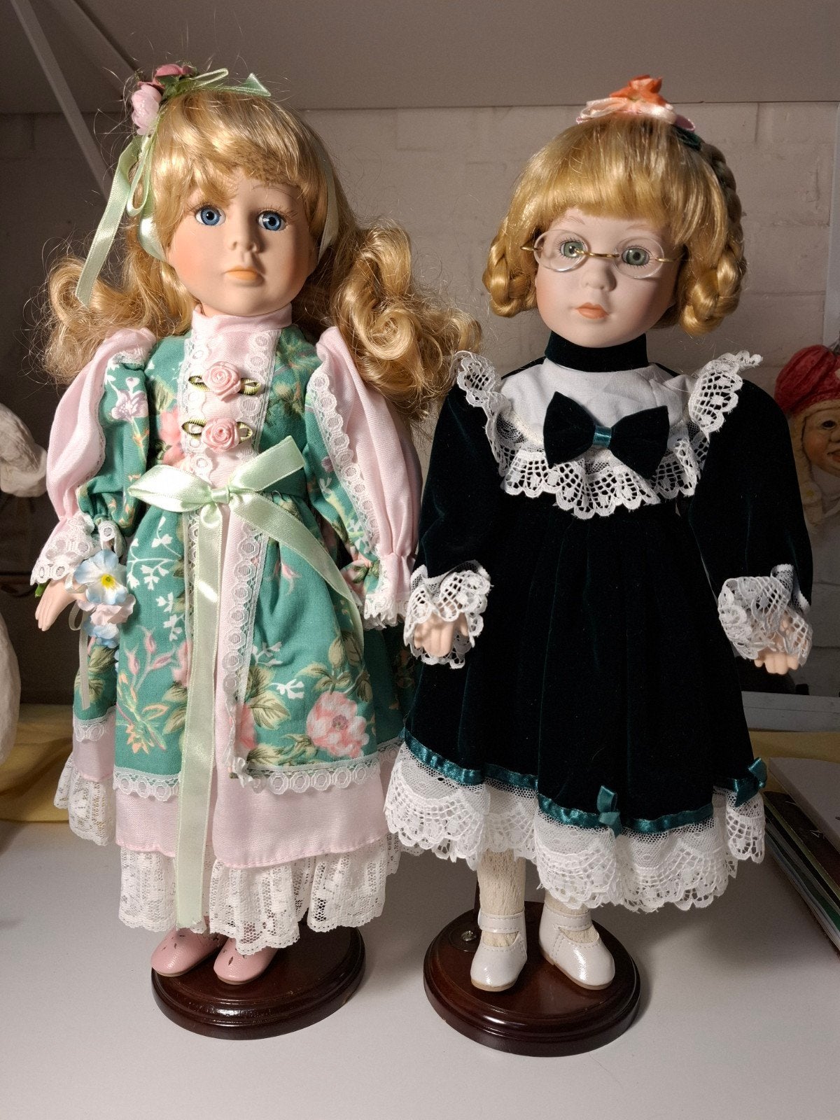 2 vintage porseleinen verzamelpoppen, Verzamelen, Ophalen, Nieuw, Pop