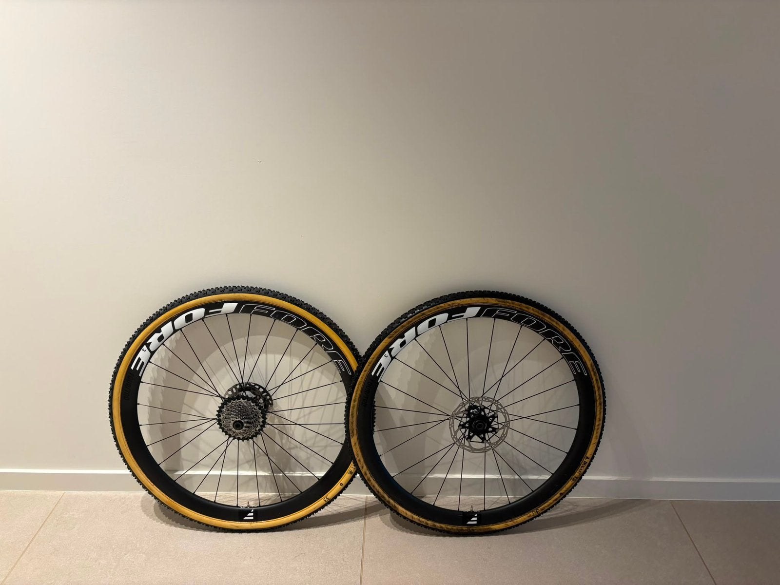 1 set FORE Carbon Tube Wielen, Ophalen, Zo goed als nieuw, Carbon