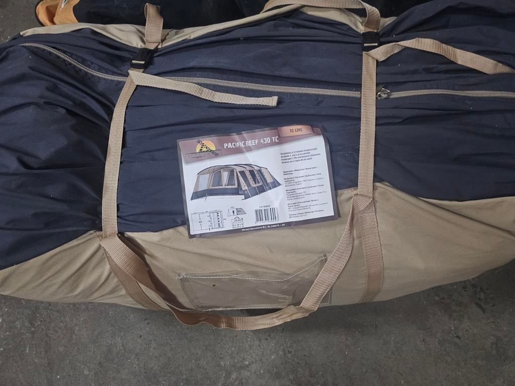 Familietent, Caravans en Kamperen, Ophalen