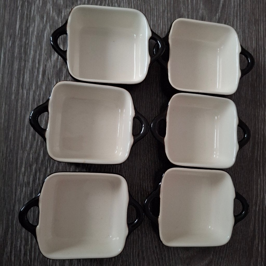 Lot de 8 ramequins noirs en porcelaine, Enlèvement, Neuf, Porcelaine, Autres types