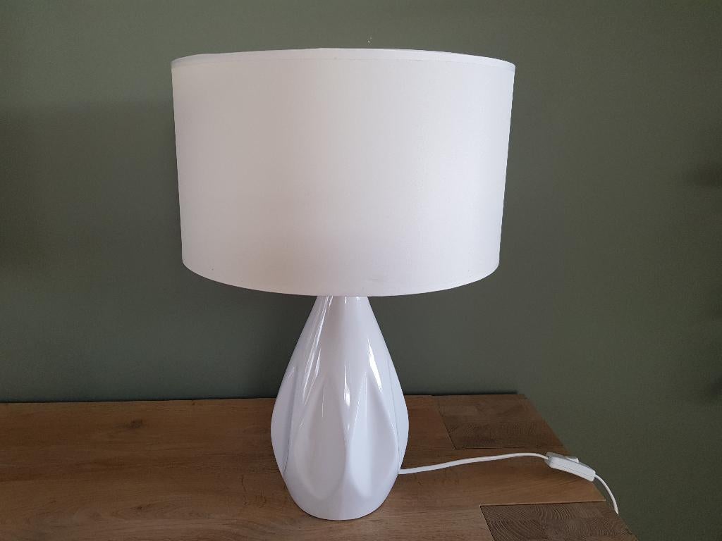 Lampe de table en porcelaine, Enlèvement, Utilisé