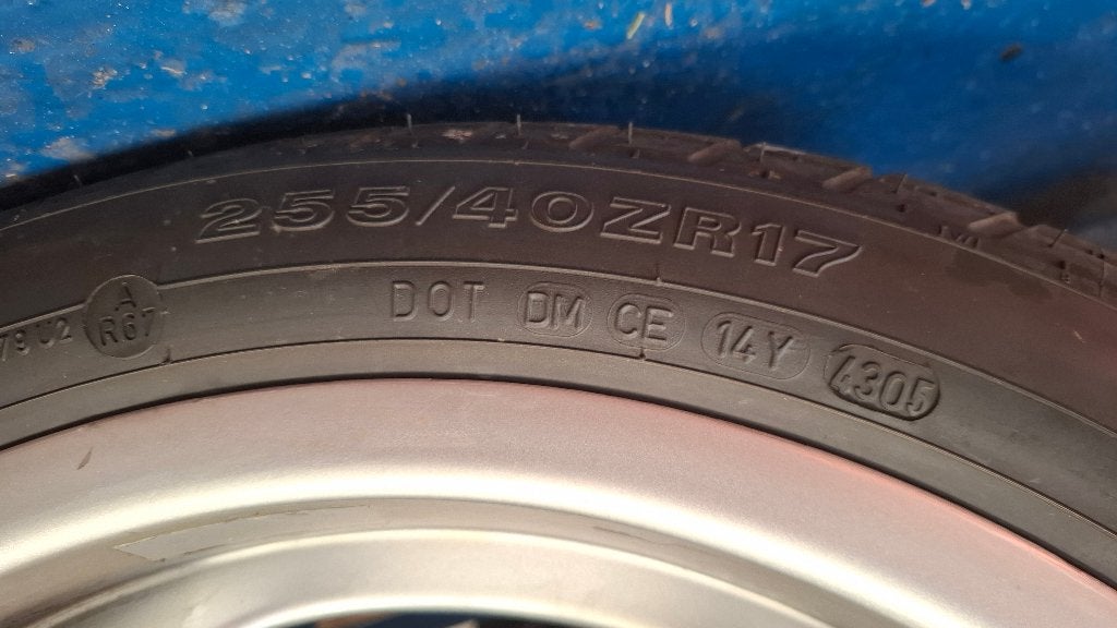 PNEUS DUNLOP SP 8000 /  17 Pouces PORSCHE, Autos : Pièces & Accessoires, Véhicule de tourisme, Pneus été, Enlèvement, Utilisé