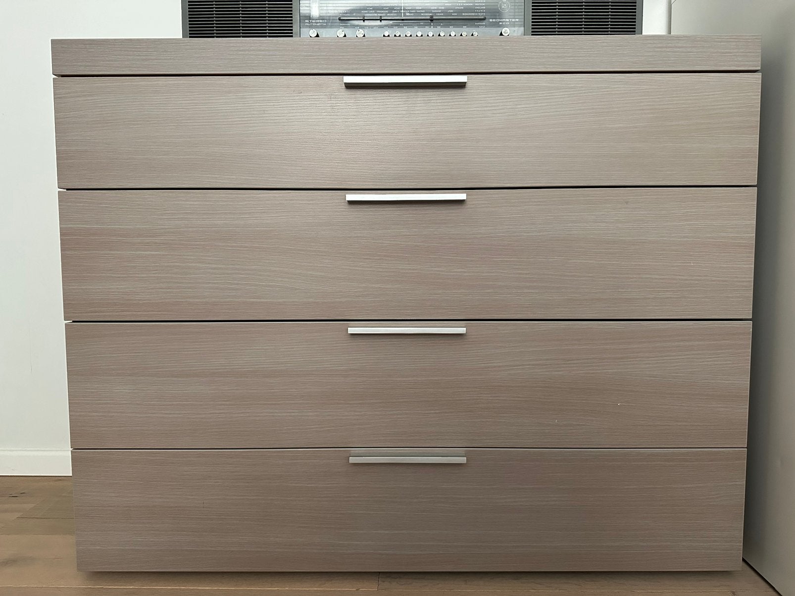 Moderne ladekast / commode – 4 ruime lades (3stuks), Ophalen, Zo goed als nieuw