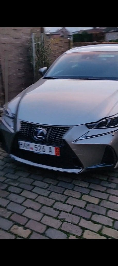 Te koop, Lexus IS300h f-sport, Autos, Argent ou Gris, Achat, Entreprise, Entretenue par le concessionnaire