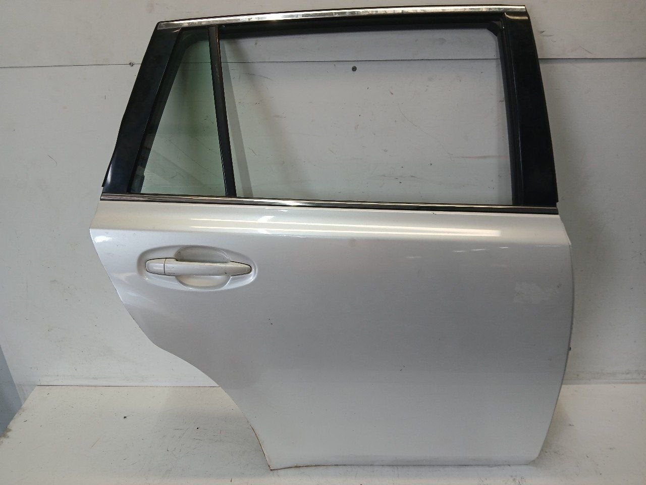 Portier rechts achter Subaru Legacy, Subaru, Onderdelen@venauto.nl, Van der Ven Autorecycling B.V., Gebruikt