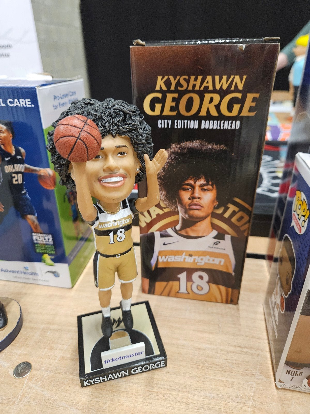 2 joueurs NBA Bobbleheads, neufs dans leur boîte, Sports & Fitness, Basket, Enlèvement ou Envoi
