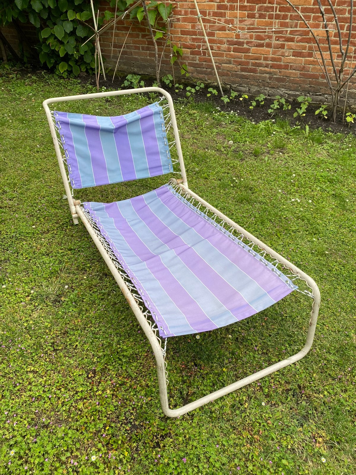 Achetez 1 fauteuil inclinable, 1 gratuit, Enlèvement, Utilisé