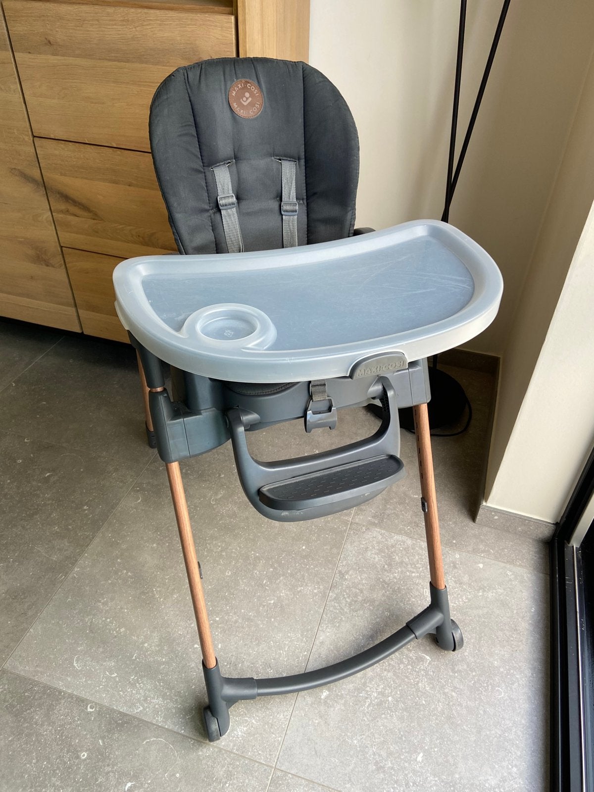 Maxi Cosi eetstoel Minla, Kinderen en Baby's, Kinderstoelen, Ophalen, Zo goed als nieuw