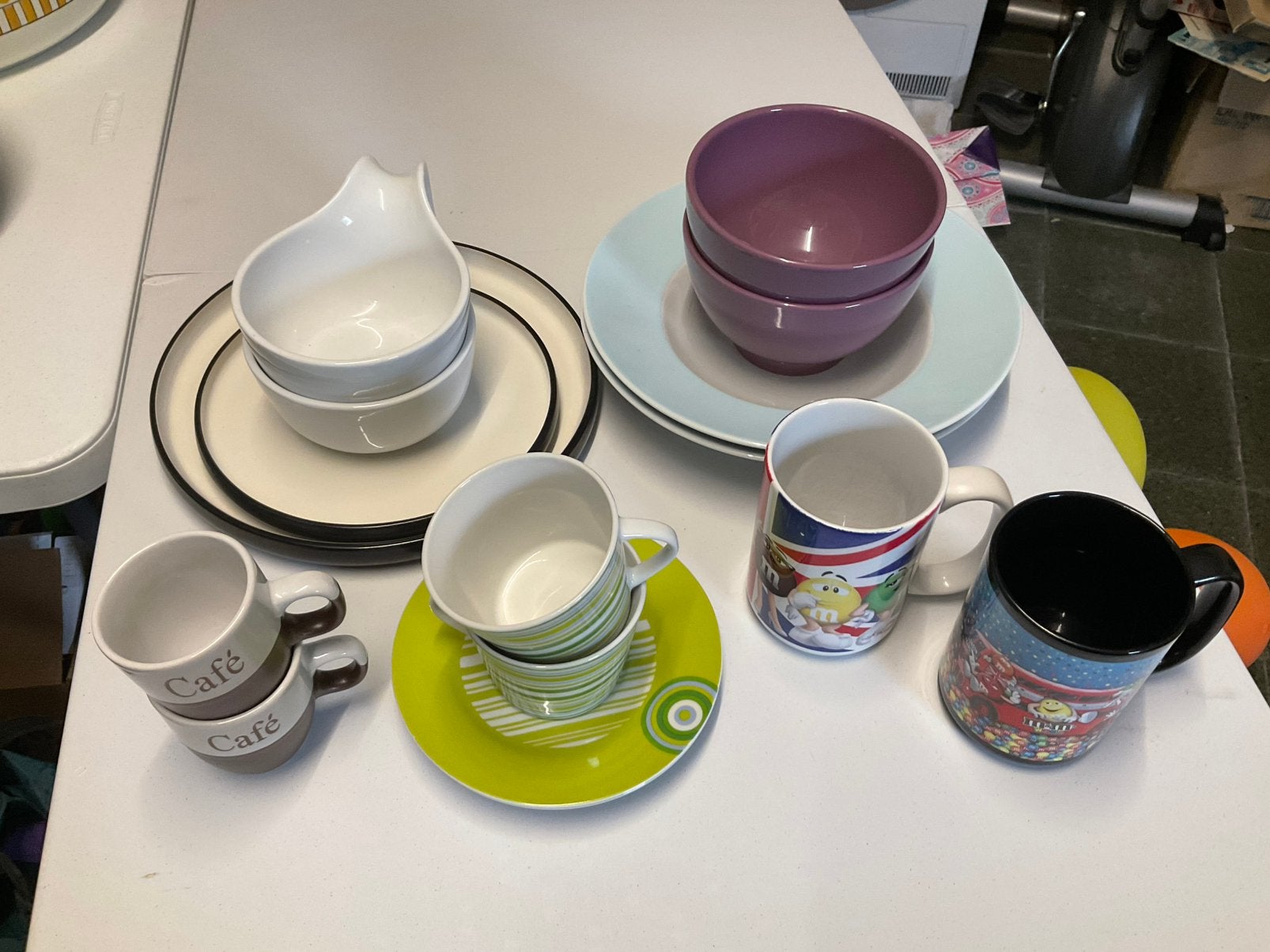 Servies pakketje, Ophalen, Bord(en)
