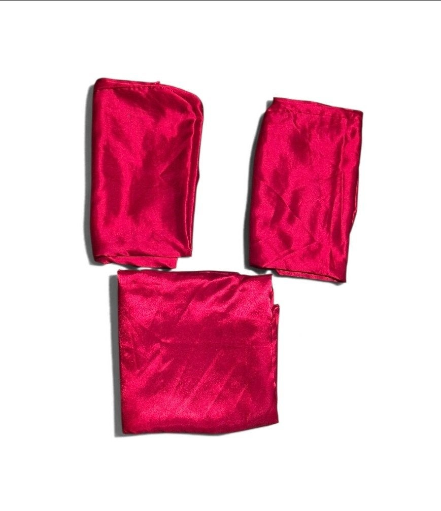 Parure de lit en polyester satiné Rouge Impérial, Rouge, Taies d'oreiller incluses, Comme neuf, Parure de lit