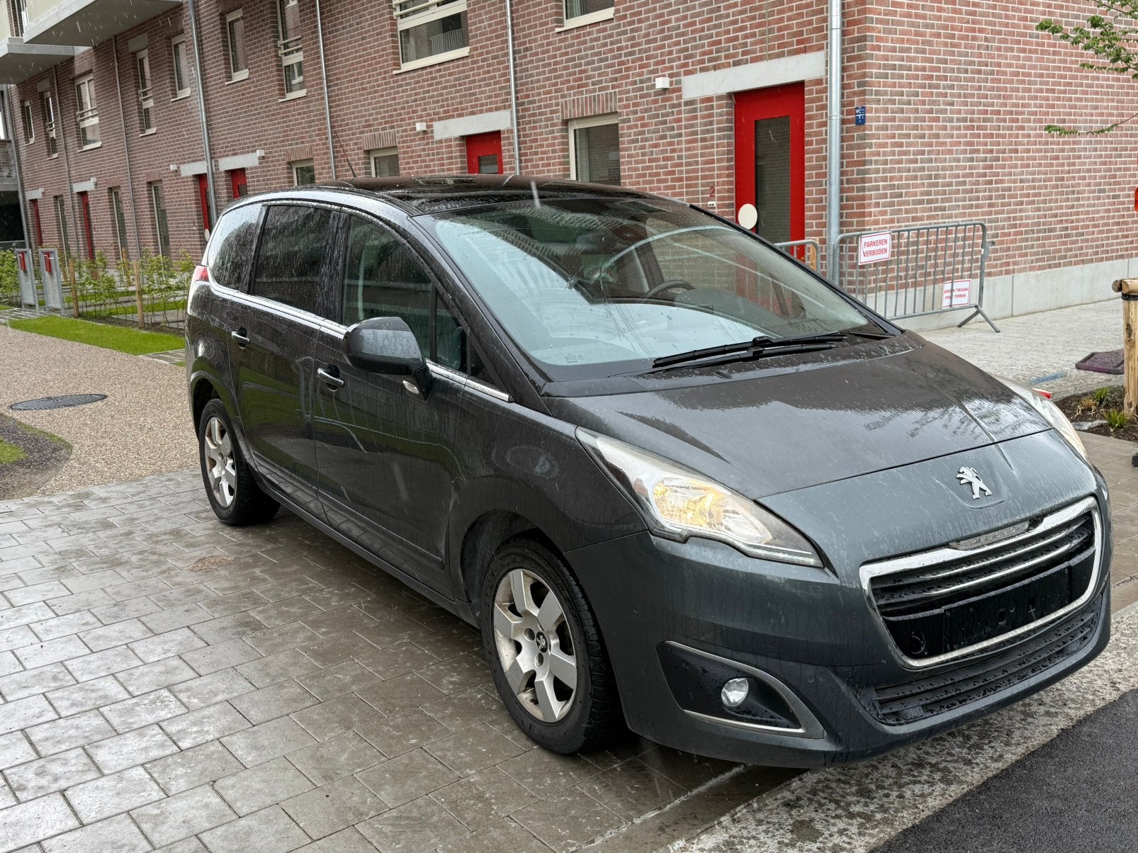 Peugeot 5008. 1.2 benzine euro 6, Autos, Peugeot, Cuir, Argent ou Gris, Achat, Euro 6