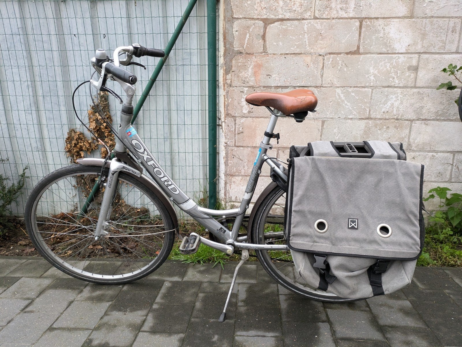 Oxford dames fiets (NIET elektrisch)
- lichten werken niet m, Fietsen en Brommers, Fietsen | Dames | Damesfietsen, Gebruikt, Velgrem
