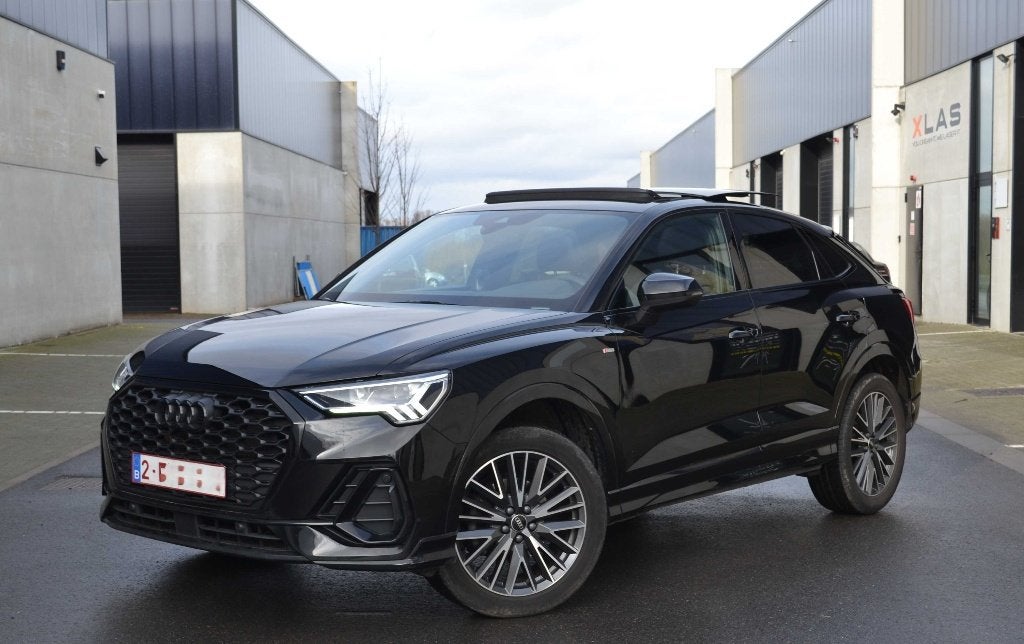 Audi Q3 Sportback 2.0 TDi Quattro S line S tronic, Auto's, Leder en Stof, Zwart, Bedrijf, Achteruitrijcamera