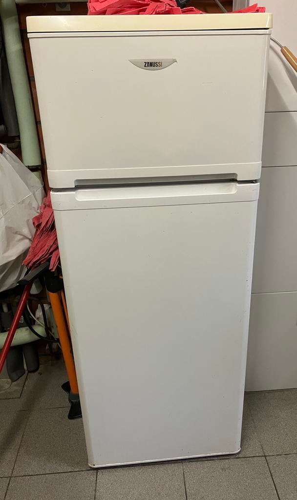 Zanussi Koelkast met diepvries, Ophalen, Zo goed als nieuw