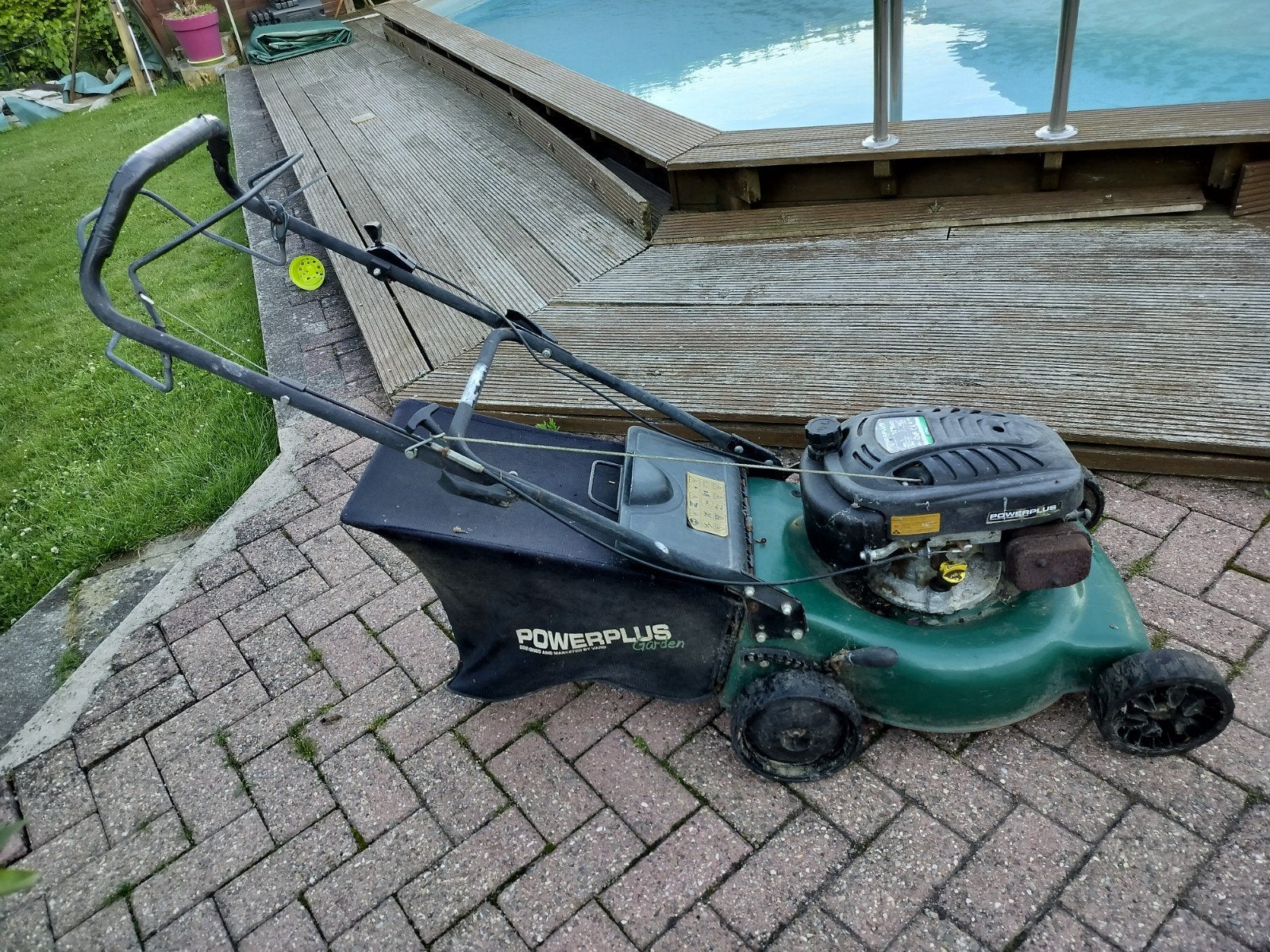 Tondeuse powerplus., Enlèvement