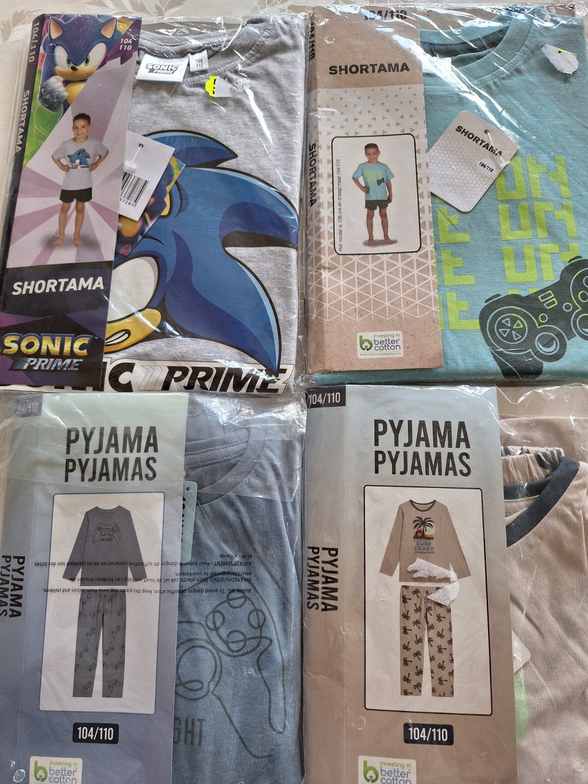 4 nieuwe pyjama,s 104 -110, Kinderen en Baby's, Kinderkleding | Maat 104, Ophalen, Broek