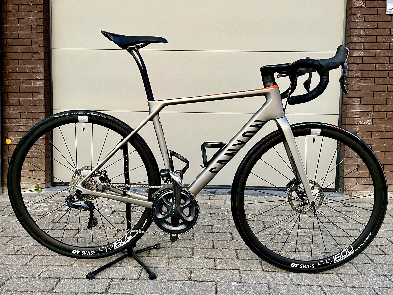 Canyon Endurace CF SL 8 Di2, 28 inch, Gebruikt, Carbon, Meer dan 20 versnellingen
