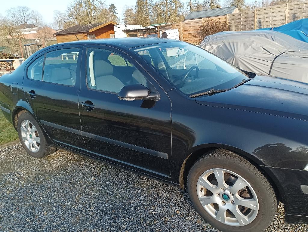 Skoda Octavia, Auto's, Voorwielaandrijving, Stof, 4 cilinders, Zwart