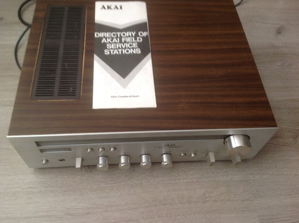 Sets=Akai AA-1020L Stereo Receiver +CD Sony CDP-M205, Lecteur CD, Enlèvement ou Envoi, Comme neuf, Composants en vrac