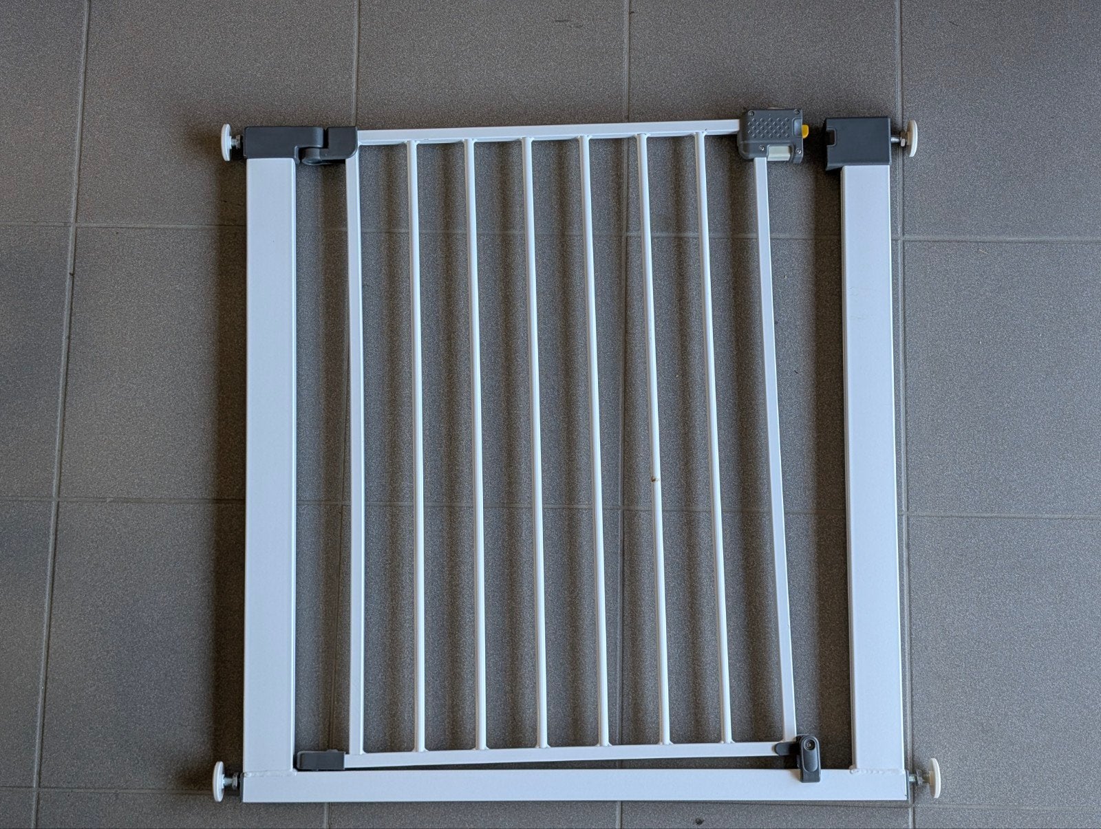 Barrière de sécurité Safety 1st Quick Close, Kinderen en Baby's, Ophalen, Zo goed als nieuw, Klemhekje, Metaal of IJzer