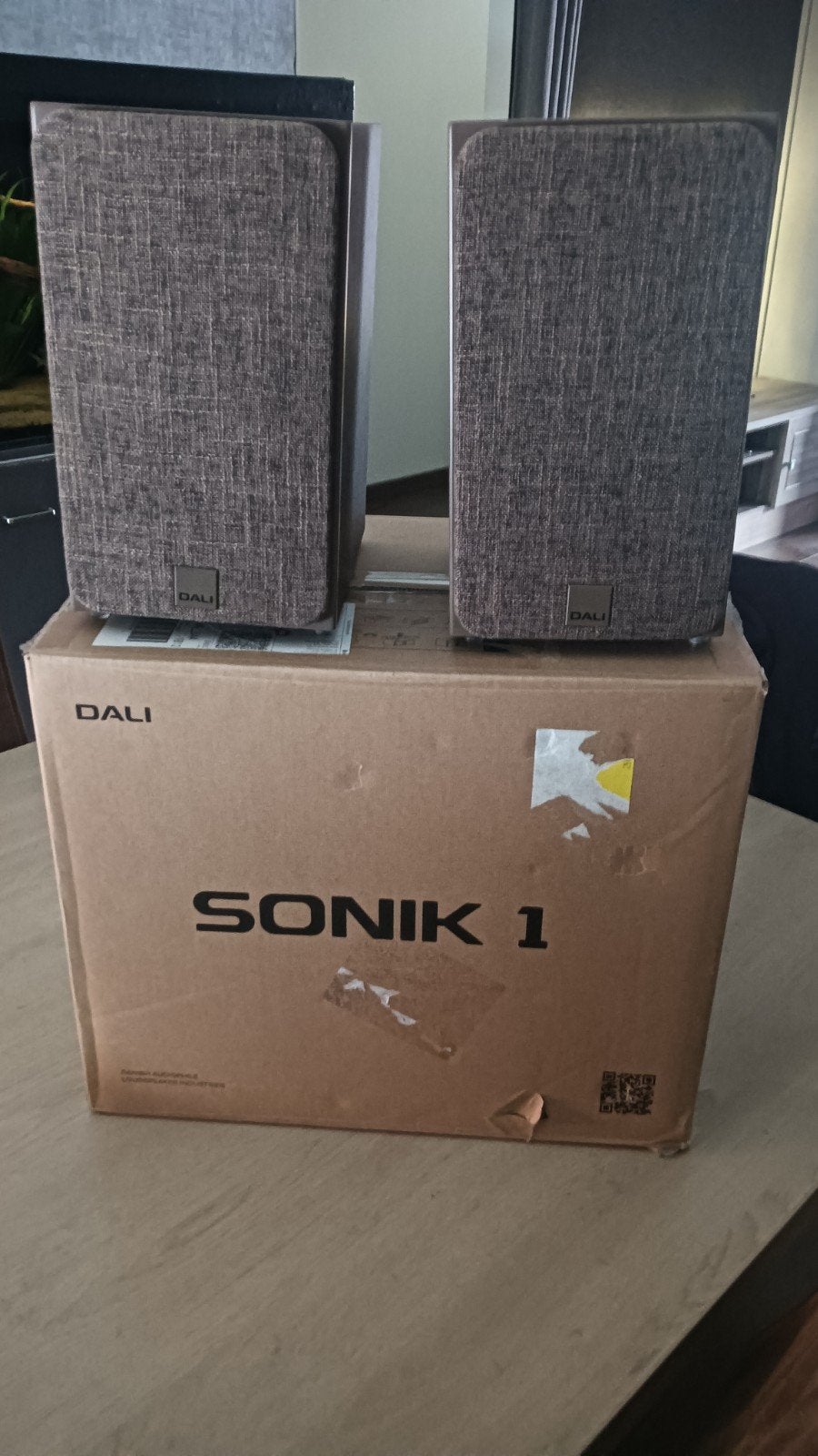 dali sonik 1 walnoot, TV, Hi-fi & Vidéo, Enceintes, Enceinte d'étagère, 60 à 120 watts, Comme neuf, Enlèvement