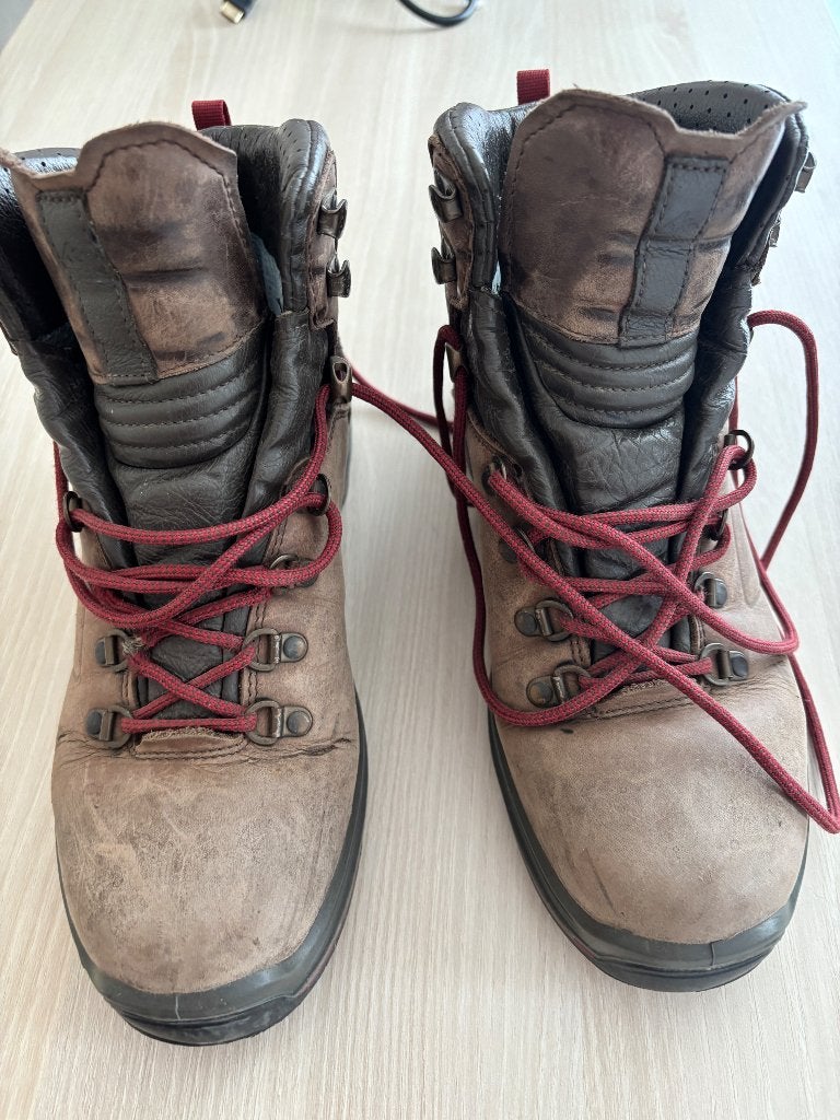 Chaussures de marche robustes quechua taille 42, Enlèvement ou Envoi, Utilisé, Chaussures
